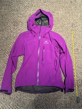 Arc'teryx Women's Purple Waterproof Hooded Jacket, Size Small, Great Condition